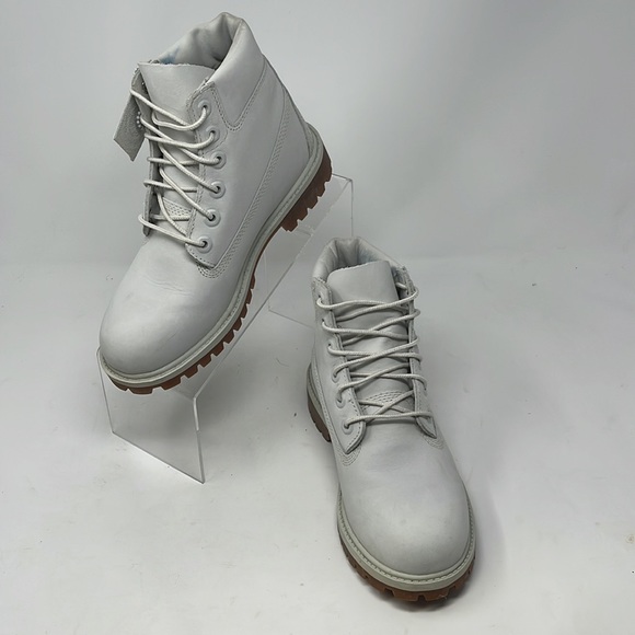 White Timberlands - Picture 3 of 12